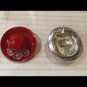 Pin, pendant red hat new